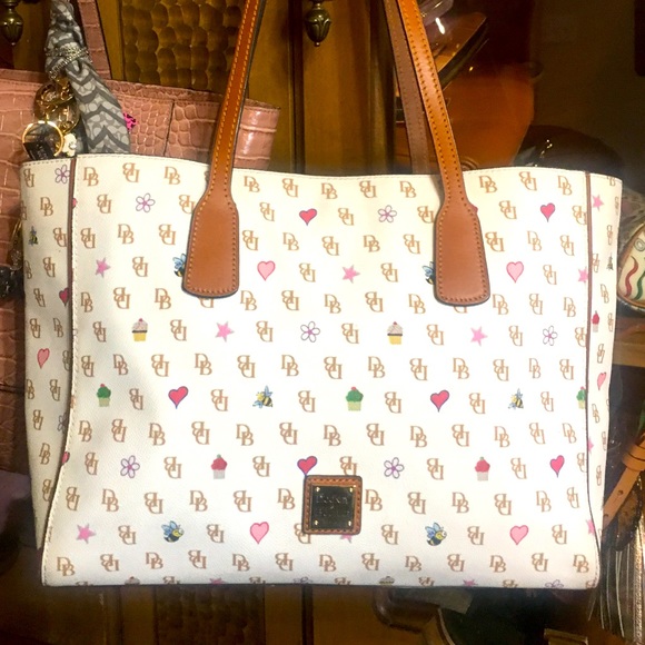 Dooney & Bourke Handbags - Dooney & Bourke RARE Gretta Novelty Ashton tote EUC